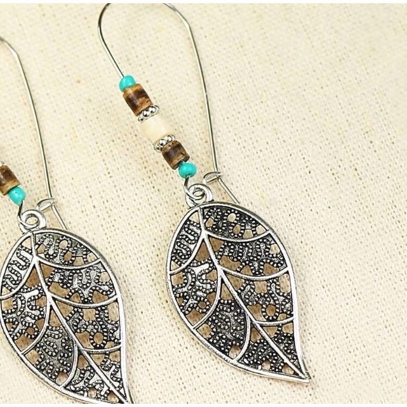 1 LEFT! Silver Beaded Boho Leaf Women’s Earrings - Picture 3 of 3